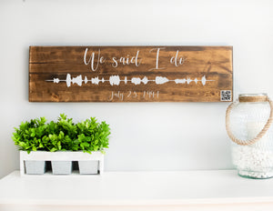 Personalized Soundwave with QR Code Wood Sign Wall Décor